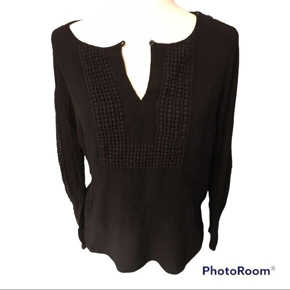 Daniel Rainn Black Open weave sleeve blouse - Picture 1 of 13